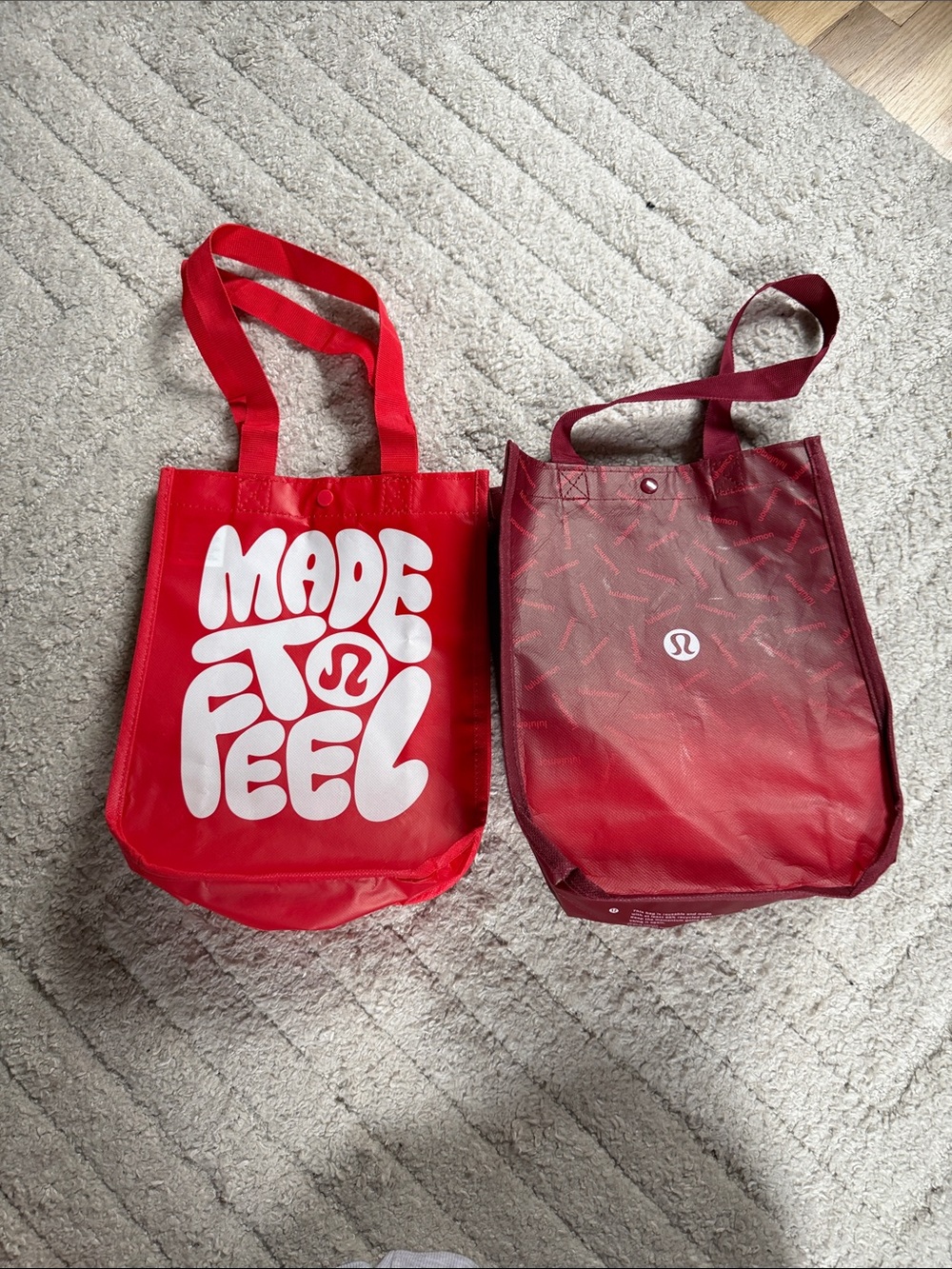 lululemon athletica Red Logo small bags (set of 2)